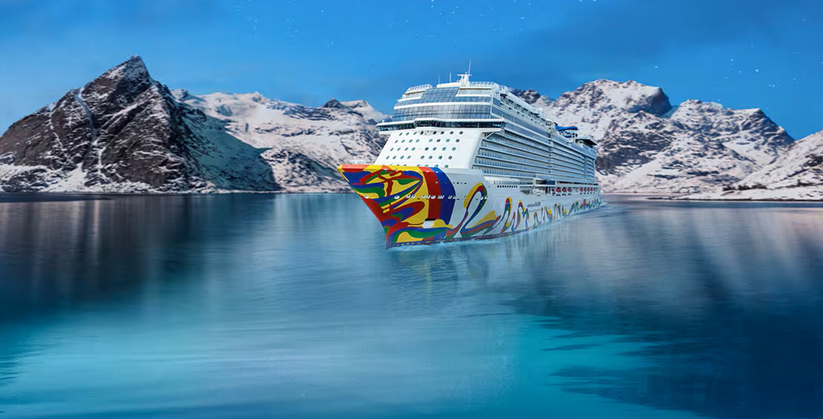 Norwegian Encore 航行於阿拉斯加冰川海灣，映在平靜的海面上